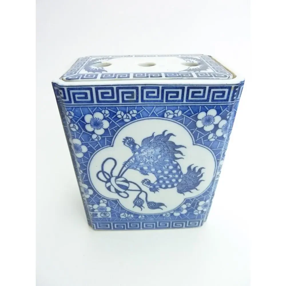 Vintage Chinese Ceramic Pot Foo Dog Lions Blue White Bud Vase Tea Caddy Jar